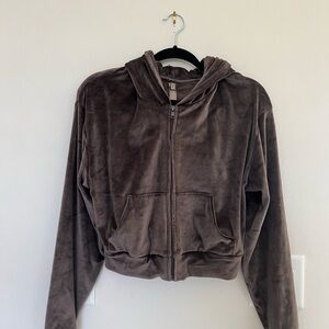 SKIMS Velour Hoodie in Amethyst